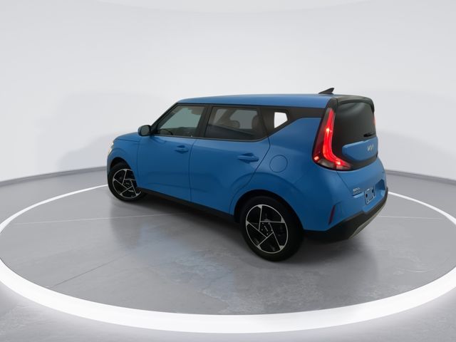 Used 2023 Blue Kia EX image 4