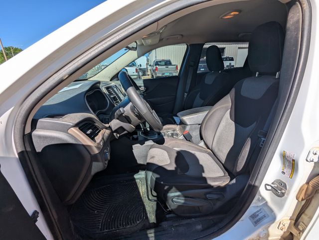 2016 Bright White Clearcoat Jeep Cherokee Sport 4X4 SUV