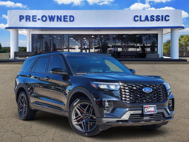 2025 Ford Explorer ST-Line AWD