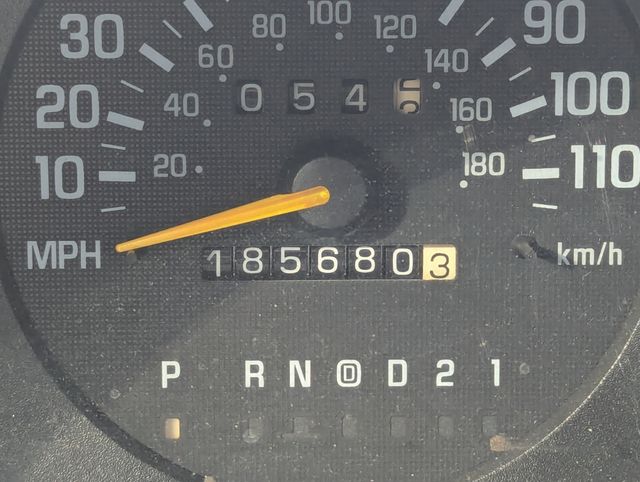 2001 Chevrolet Lumina Base FWD Sedan