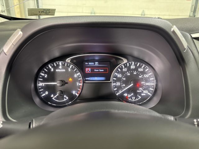 2018 Nissan Pathfinder S photo