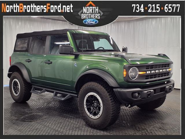 2022 Ford Bronco - Image 1