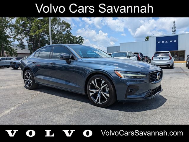 Denim Blue Metallic 2025 Volvo S60 Sedan Front-Wheel Drive Automatic