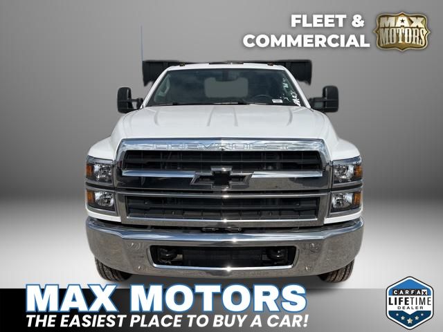 2022 Chevrolet Silverado 5500HD Work Truck 2