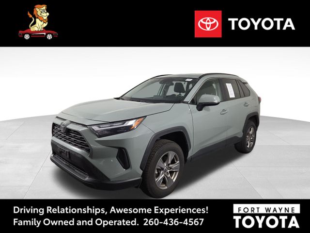 2023 Toyota RAV4 XLE photo