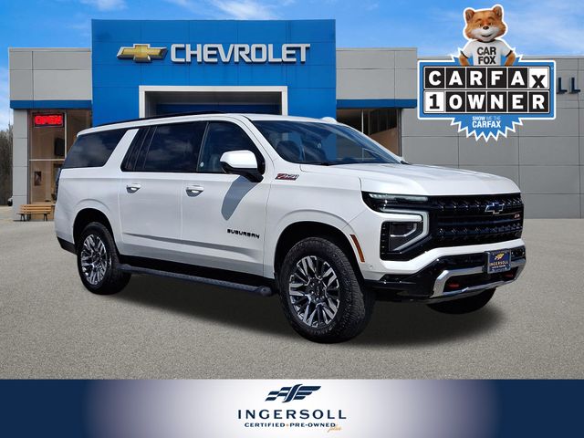 White (Iridescent Pearl Tricoat) 2025 Chevrolet Suburban SUV / Crossover Four-Wheel Drive 