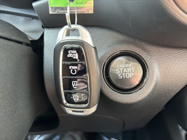 New 2025 Silver Hyundai SEL image 21