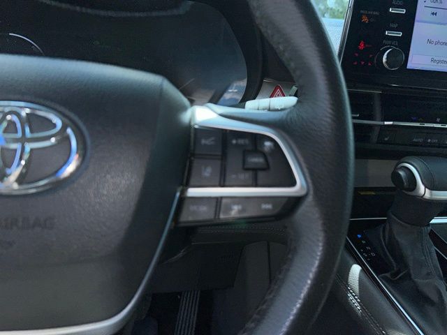 Used 2024 Toyota Sienna Van