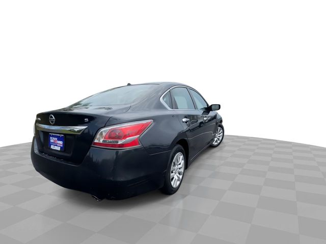 Used 2015 Nissan Altima For Sale in Muncie, IN