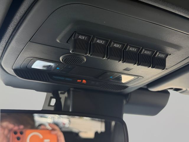 Used 2025 Gray Metallic Ford Badlands image 22