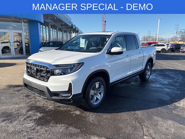 Platinum White 2026 Honda Ridgeline Pickup Truck All-Wheel Drive 9-Speed Automatic