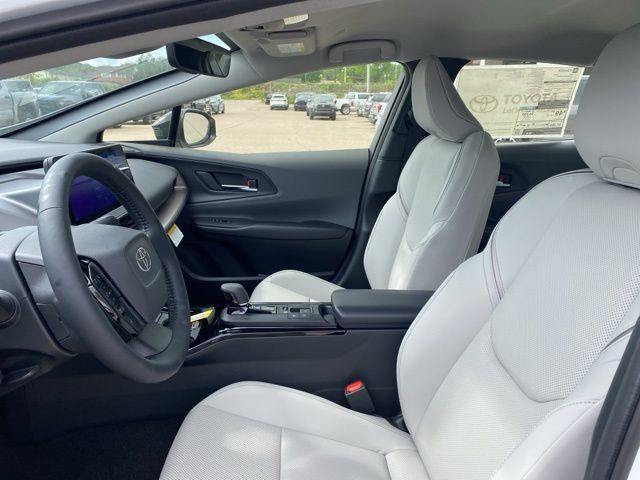 2025 Toyota Prius Limited photo