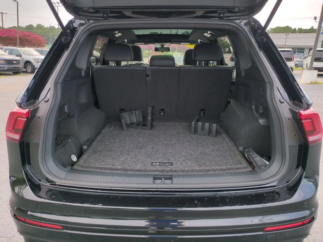 Used 2020 Black Volkswagen 2.0T SE R-Line Black image 29