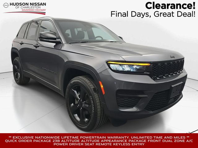 Baltic Gray Metallic Clearcoat 2023 Jeep Grand Cherokee Altitude X 4WD SUV / Crossover Four-Wheel Drive 8-Speed Automatic