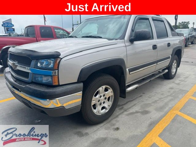 Silver Birch Metallic 2004 Chevrolet Avalanche Pickup Truck Four-Wheel Drive 4-Speed Automatic Overdrive