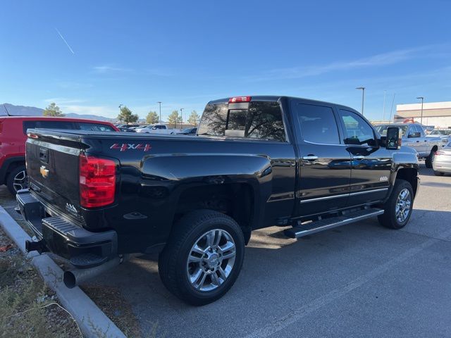 2019 Chevrolet Silverado 2500HD High Country 3