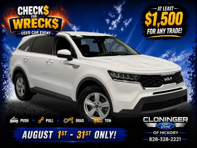 Glacial White Pearl 2022 Kia Sorento SUV / Crossover Front-Wheel Drive 8-Speed Automatic