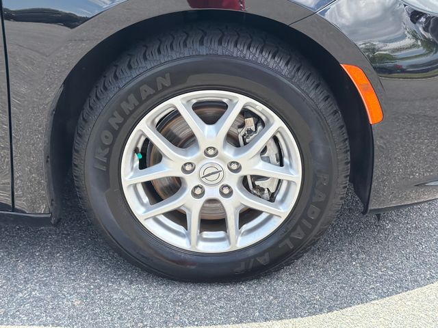 Used 2024 Chrysler Pacifica Van