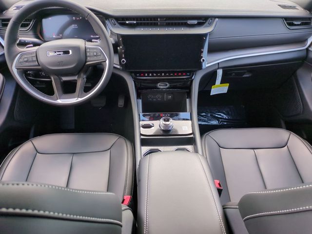 new 2026 Jeep Grand Cherokee car, priced at $43,186