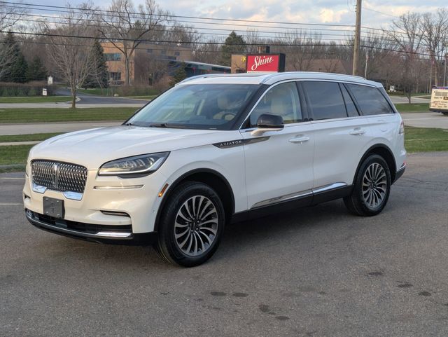 White 2022 Lincoln Aviator Reserve AWD SUV / Crossover All-Wheel Drive Automatic