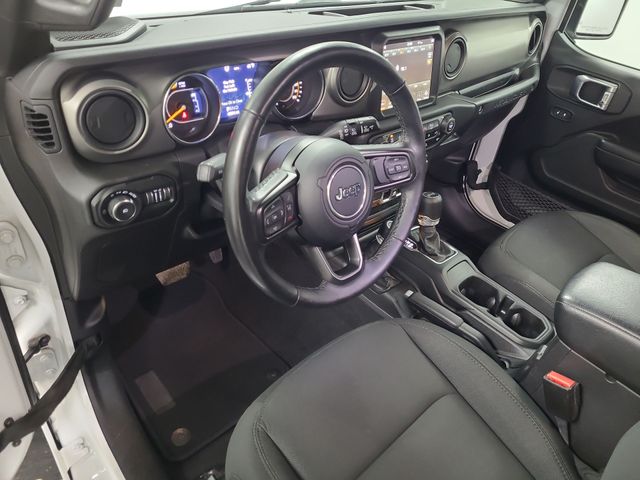 2021 – Jeep – Wrangler