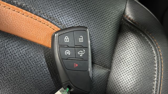 Used 2024 Thunderstorm Gray GMC AT4 image 37