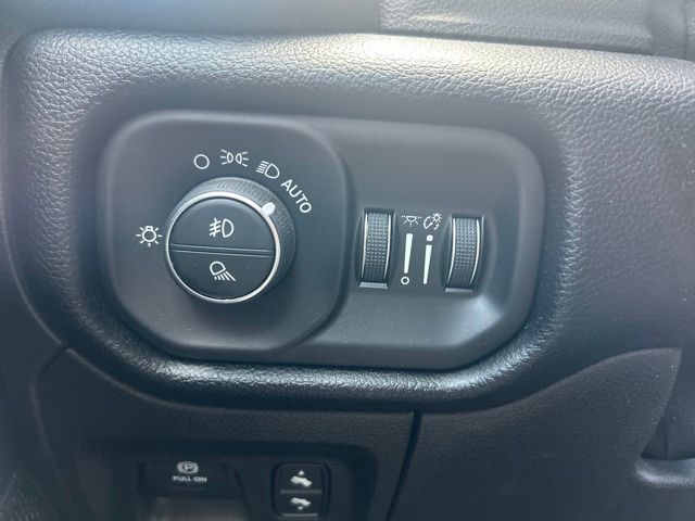Used 2021 Black Ram Laramie image 14