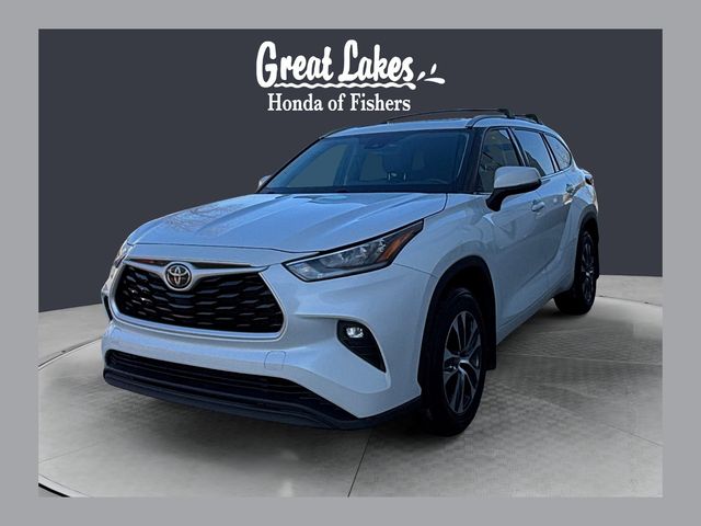2022 Toyota Highlander XLE AWD