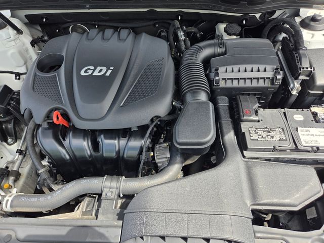 Used 2015 White Kia EX image 30