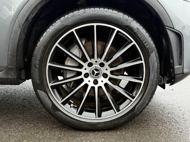 2021 Mercedes-Benz GLC