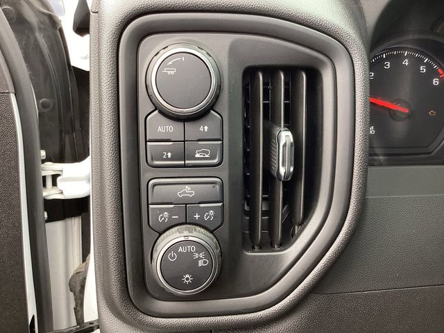 Used Car 2024 Chevrolet Silverado 1500  Custom For Sale Under $35,000 In San Antonio, Texas