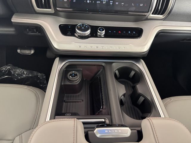 2025 Agate Black Metallic Ford Expedition Max 4X4 SUV