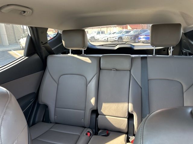 Used 2018 White Hyundai 2.4 Base image 29