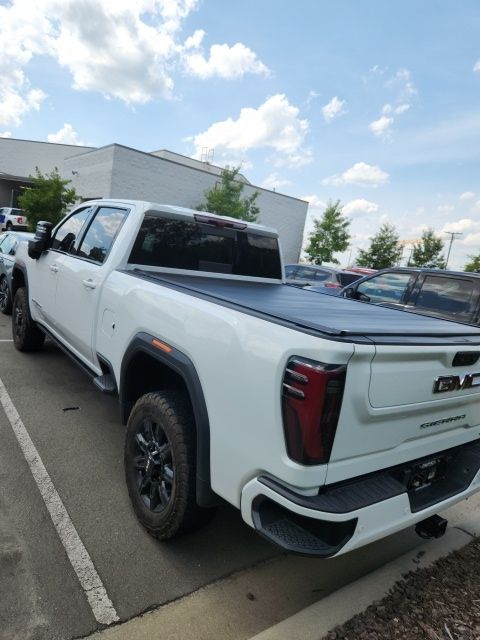 Used 2024 White GMC AT4 image 4