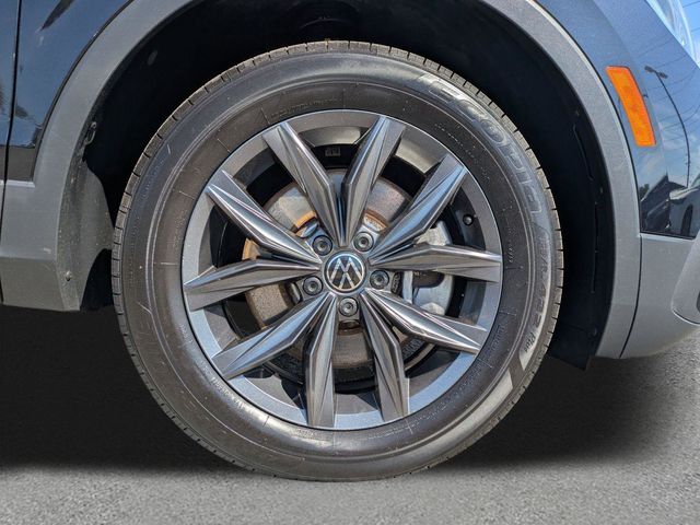 2023 Volkswagen Tiguan 2.0T SE - 10