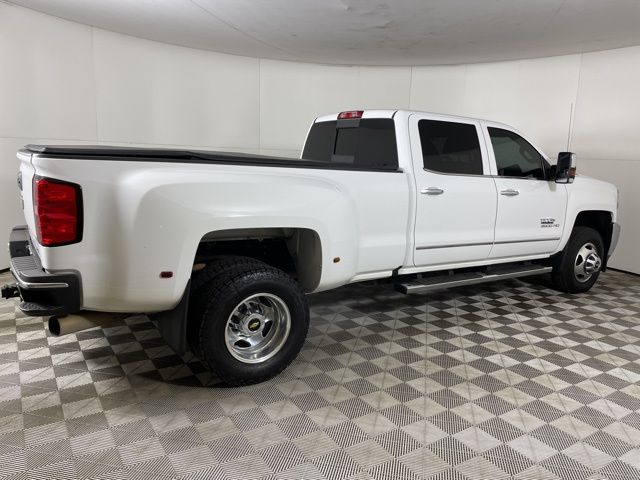 2016 Chevrolet Silverado 3500HD LTZ 10