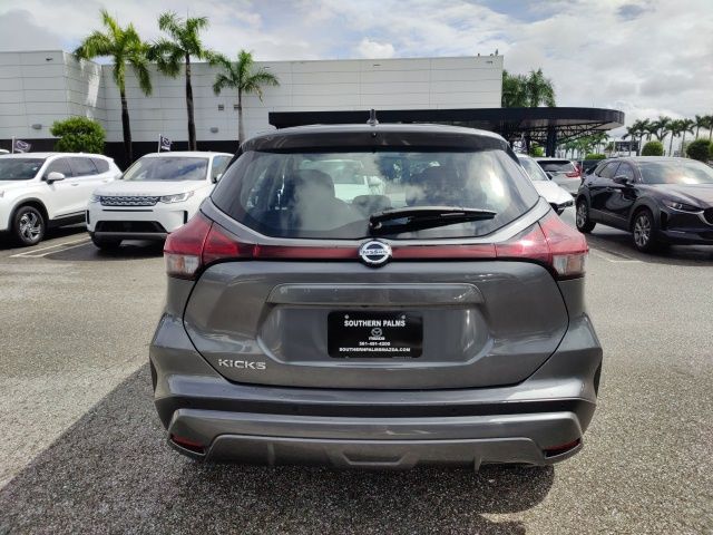 2021 Nissan Kicks S 9