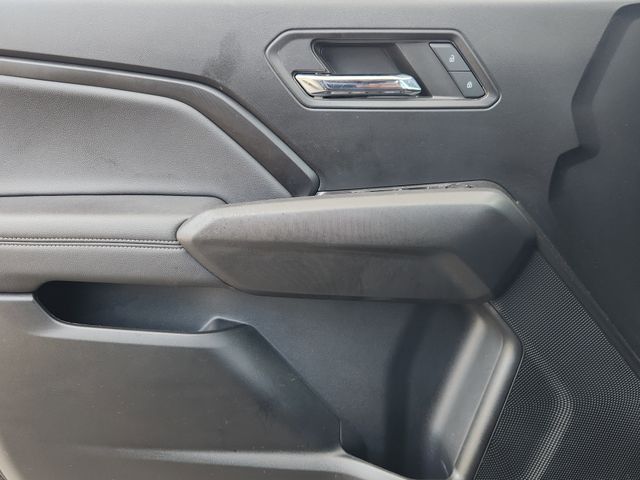 2024 Chevrolet Colorado LT photo 13