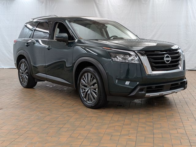 2025 Nissan Pathfinder SL 4WD