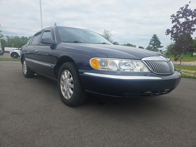 Blue 2002 Lincoln Continental FWD Sedan Front-Wheel Drive 4-Speed Automatic Overdrive