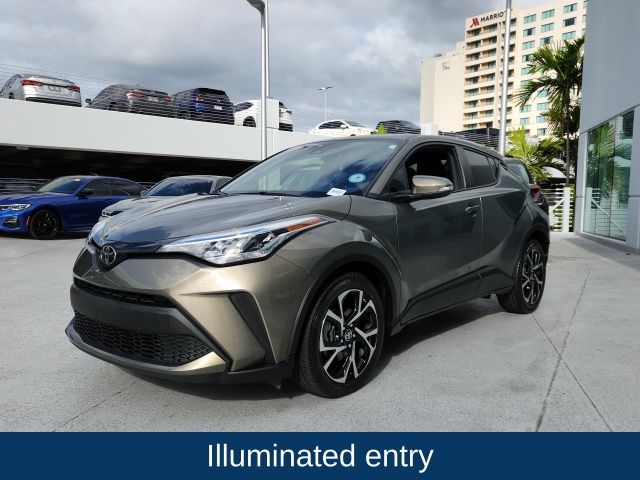 2021 Toyota C-HR XLE 16