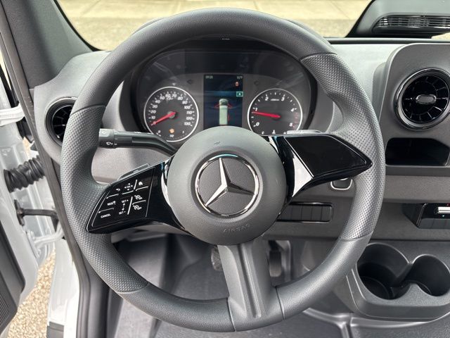 2025 Mercedes-Benz Sprinter 2500 Cargo 144 WB photo