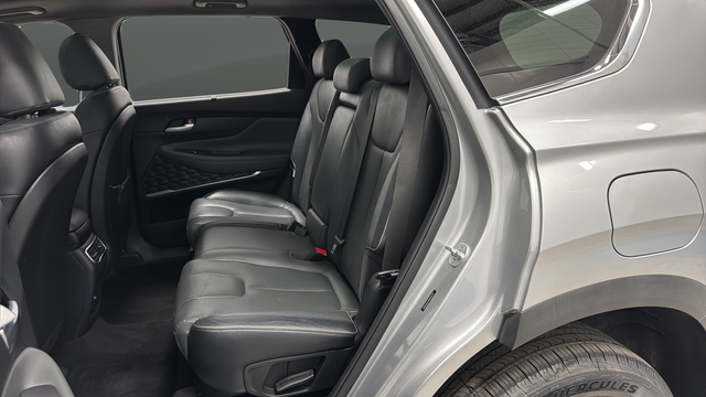 Used 2022 Shimmering Silver Pearl Hyundai SEL image 23