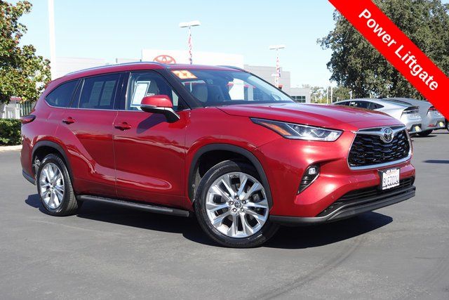 used 2022 Toyota Highlander car, priced at $32,499