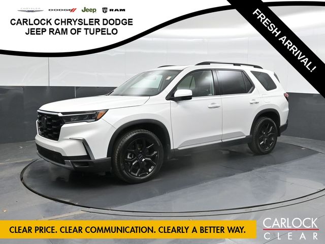 Platinum White Pearl 2025 Honda Pilot Touring FWD SUV / Crossover Front-Wheel Drive Automatic