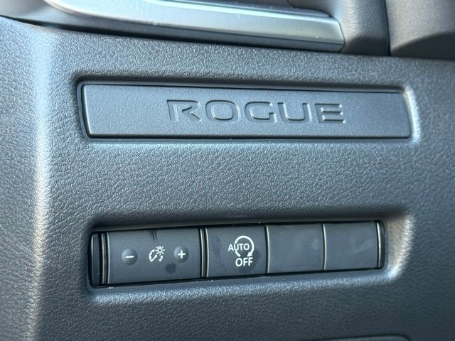 2025 Nissan Rogue S - Photo 15