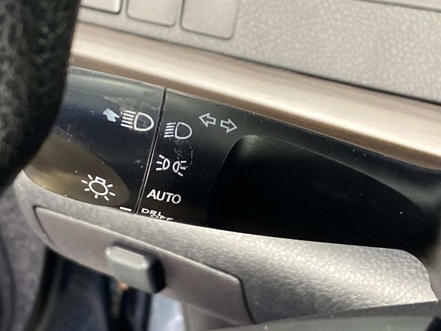 2017 Toyota Camry LE Cosmic Gray Mica - Grieco Acura - Image 16