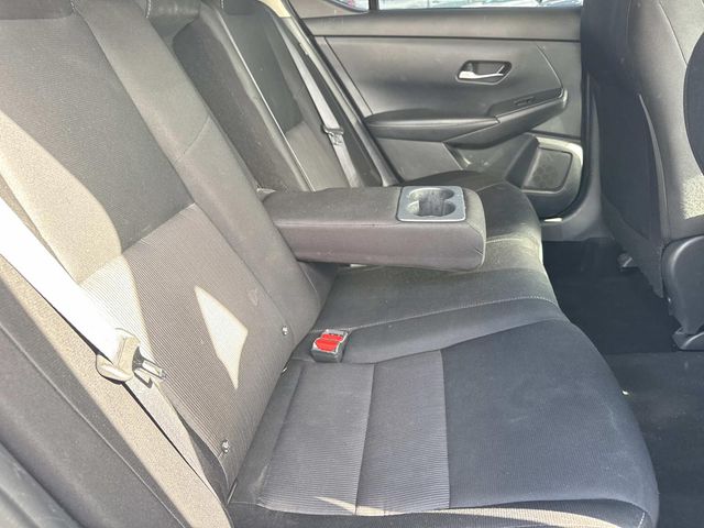2022 Nissan Sentra SV - 8