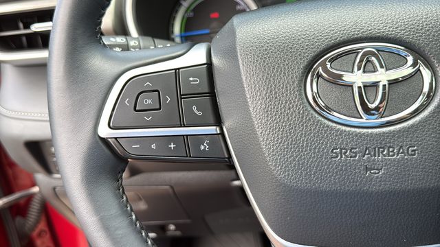 Used 2024 Toyota Highlander Hybrid SUV