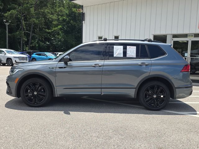 2022 Volkswagen Tiguan 2.0T SE R-Line Black:169404A